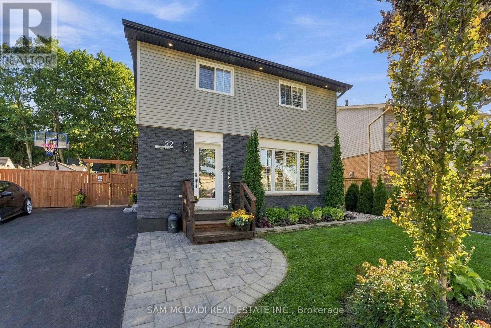 22 BYWOOD CRESCENT, Hamilton, Ontario