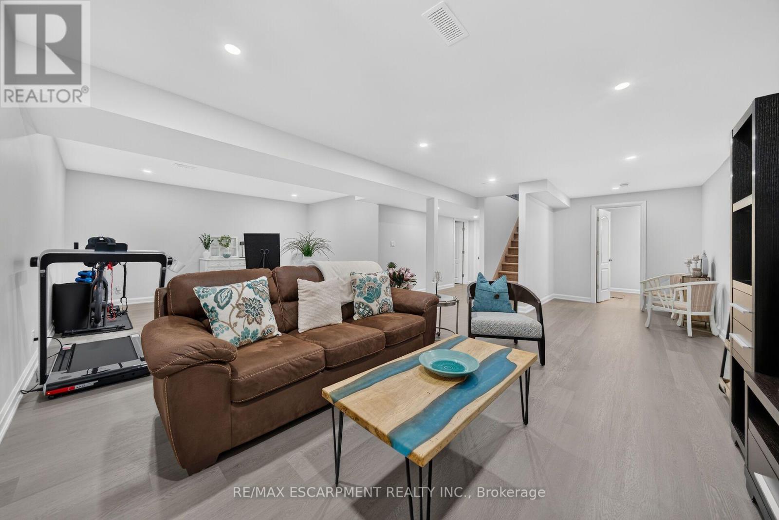 10 Macneil Court, Haldimand, Ontario  N0A 1H0 - Photo 35 - X13836314