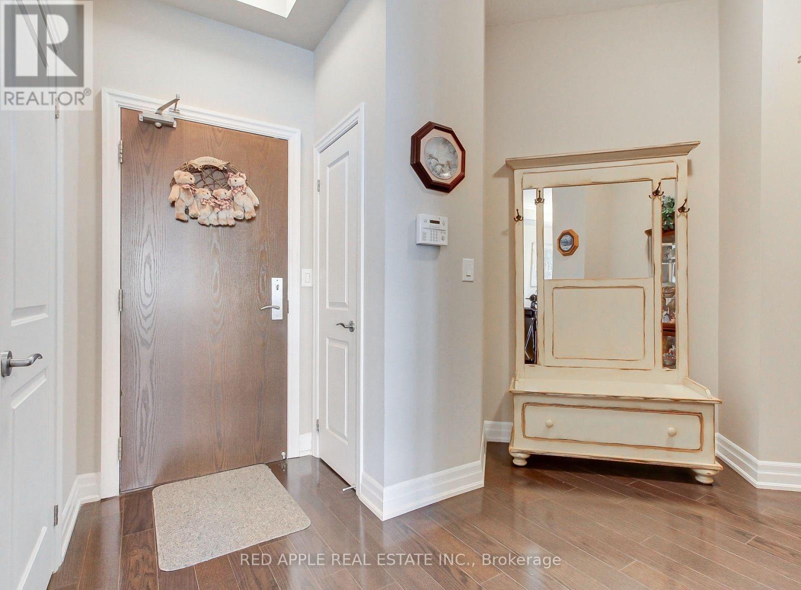 519 - 111 Civic Square Gate, Aurora, Ontario  L4G 0S6 - Photo 8 - N13758516