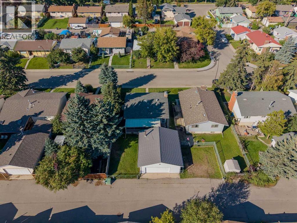 2727 Doverbrook Road Se, Calgary, Alberta  T2B 2L4 - Photo 3 - A2346152
