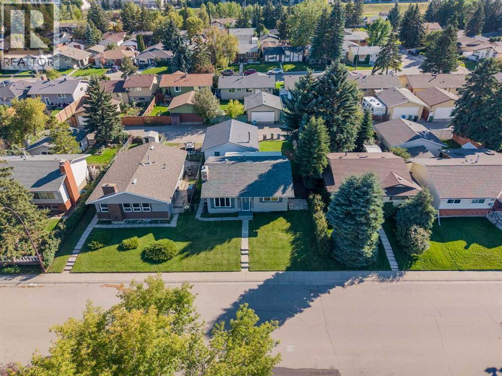 2727 Doverbrook Road Se, Calgary, Alberta  T2B 2L4 - Photo 2 - A2346152