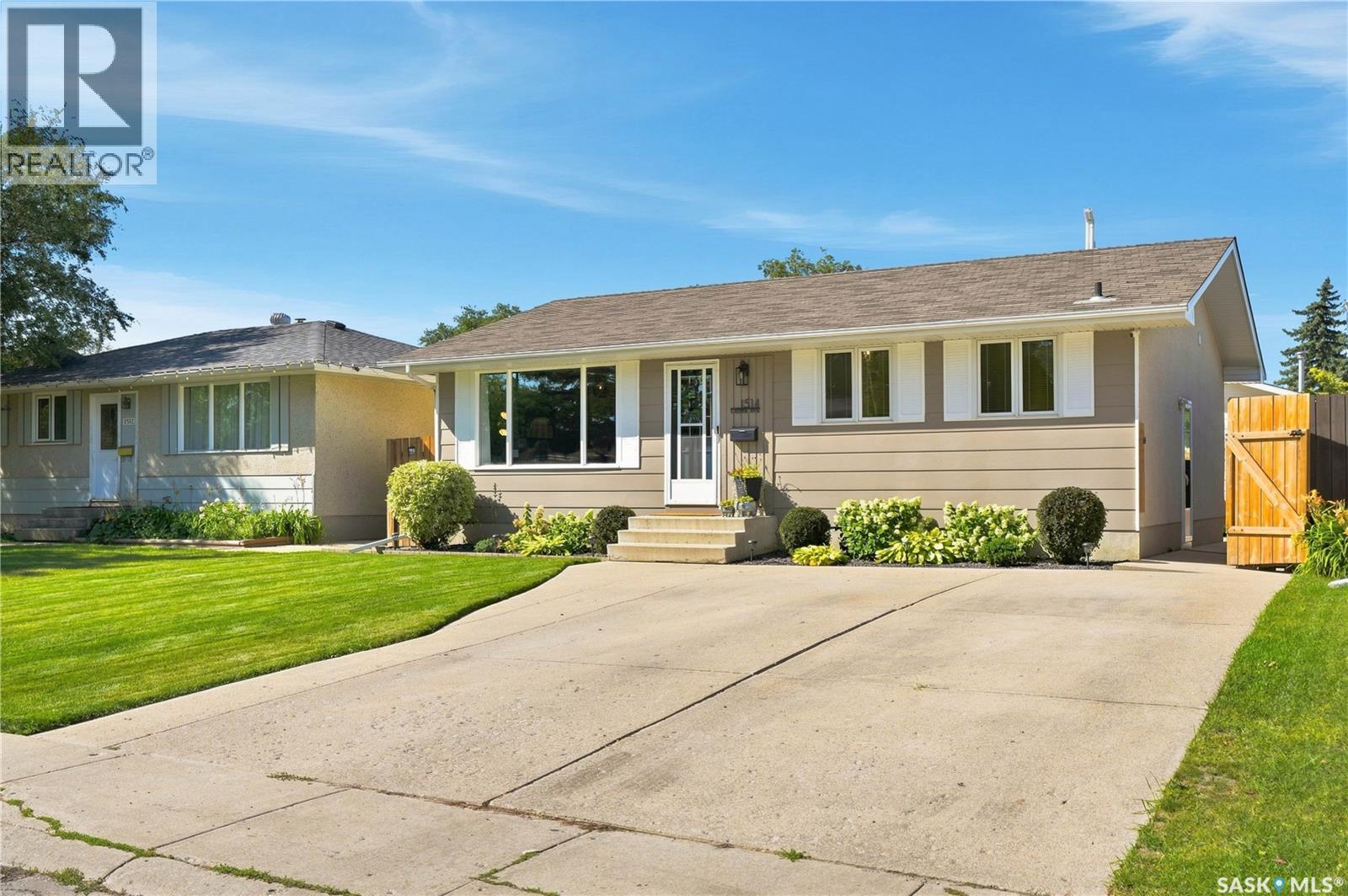 1514 Laura Avenue, Saskatoon, Saskatchewan  S7N 2S3 - Photo 2 - SK049601