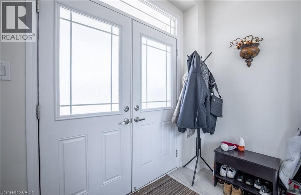 8713 Sourgum Avenue, Niagara Falls, Ontario  L8P 2J5 - Photo 4 - 40848176