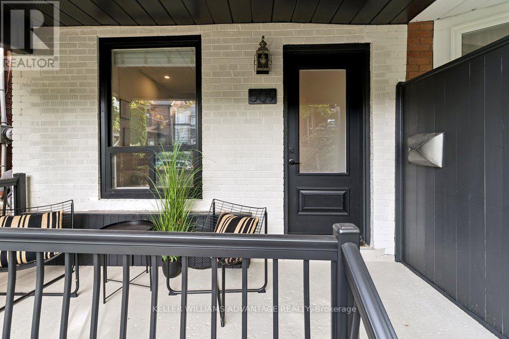 509 Crawford Street, Toronto, Ontario  M6G 3J9 - Photo 2 - C13836480