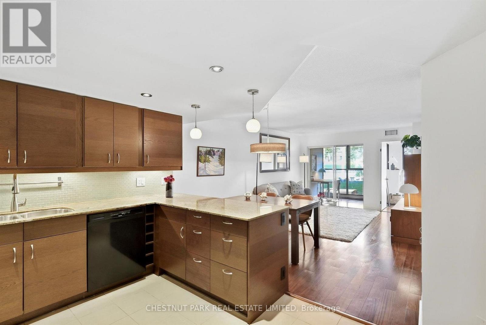 211 - 65 SCADDING AVENUE, Toronto, Ontario