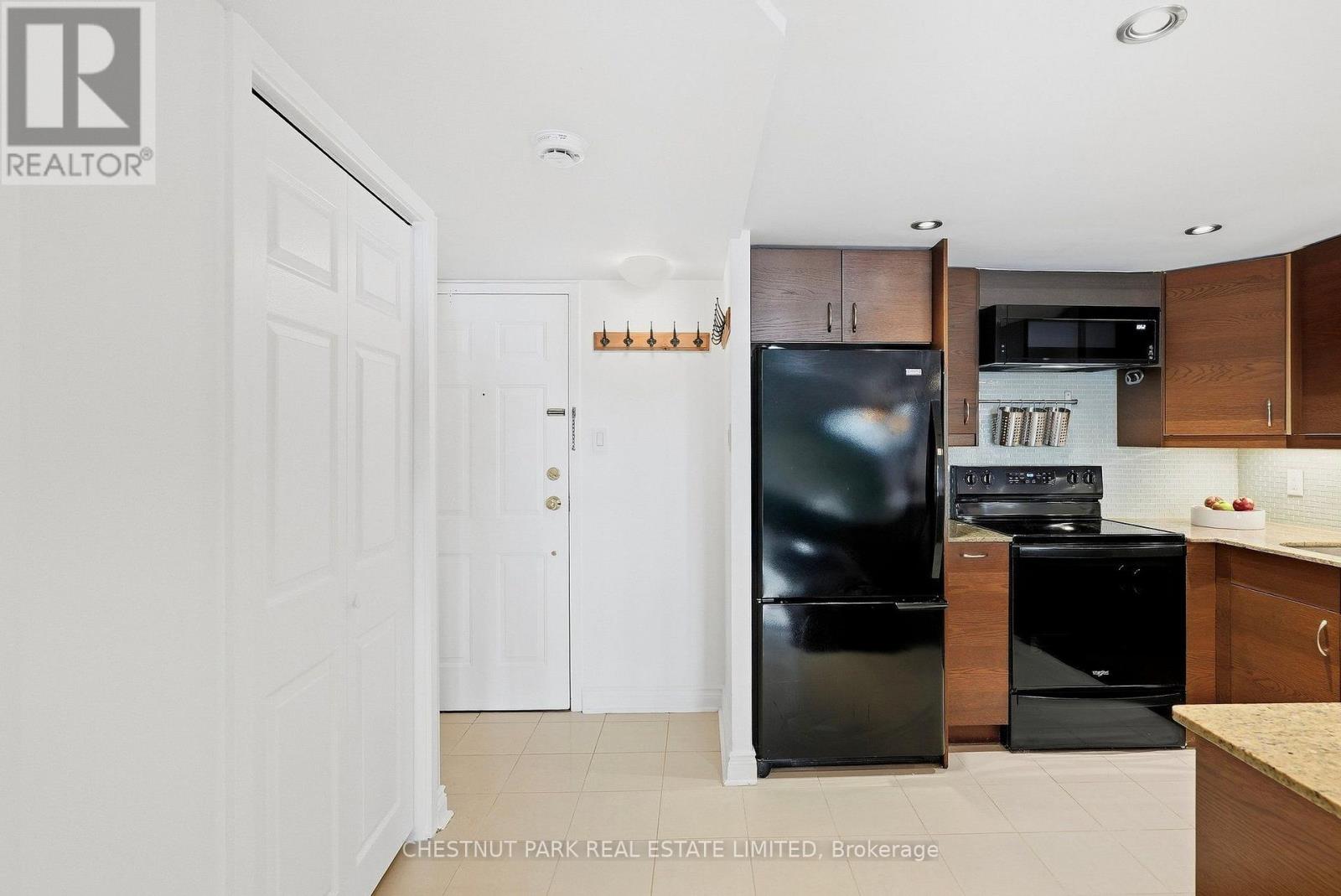211 - 65 Scadding Avenue, Toronto, Ontario  M5A 4L1 - Photo 2 - C13836486