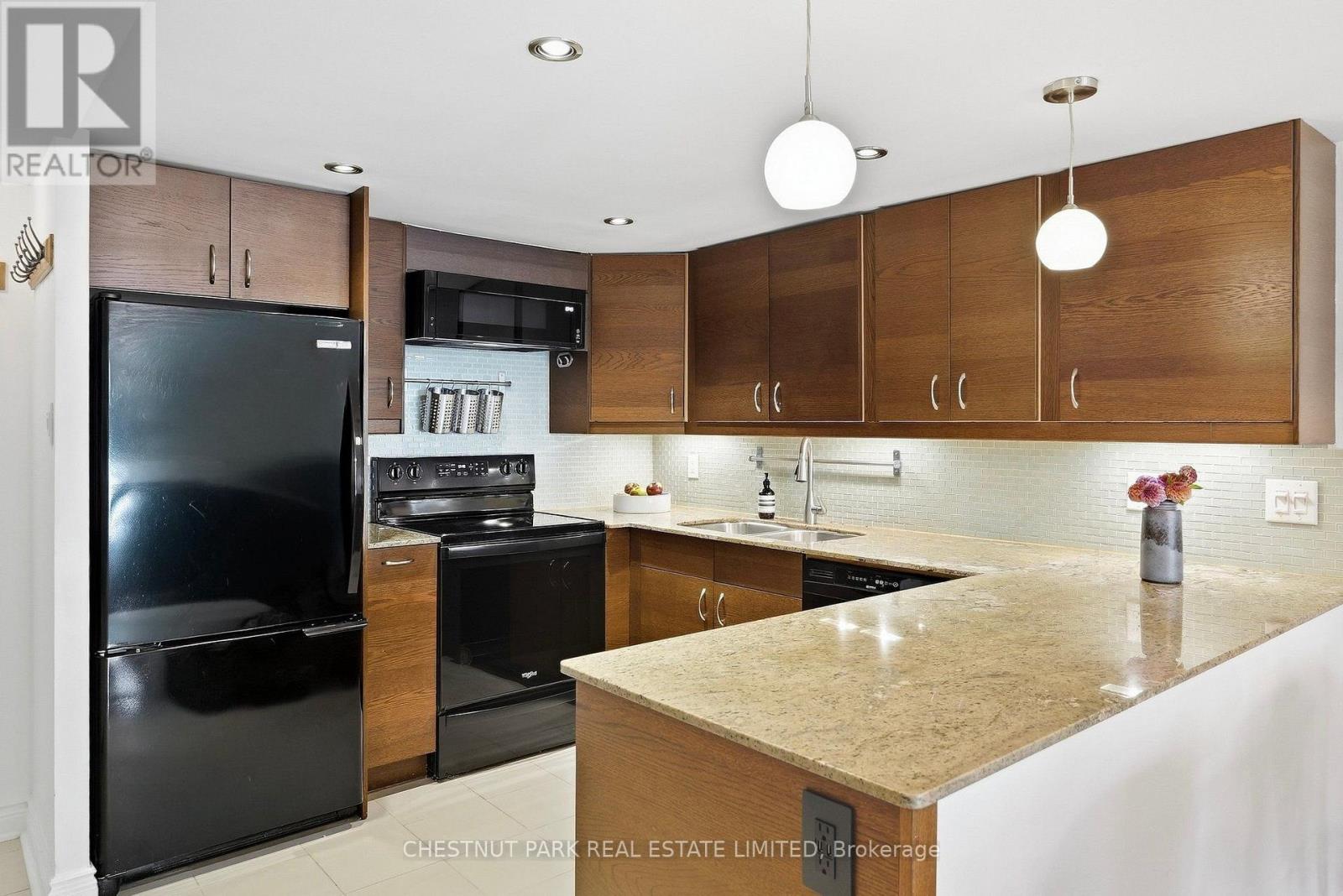 211 - 65 Scadding Avenue, Toronto, Ontario  M5A 4L1 - Photo 3 - C13836486