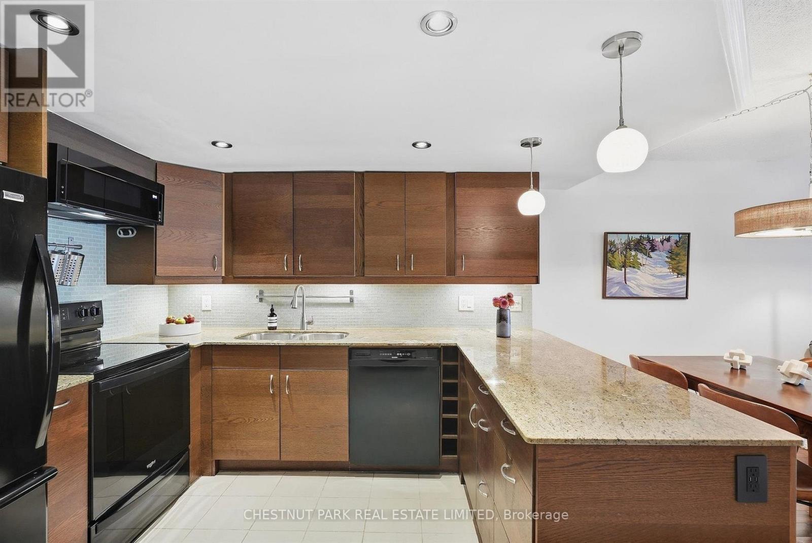 211 - 65 Scadding Avenue, Toronto, Ontario  M5A 4L1 - Photo 4 - C13836486