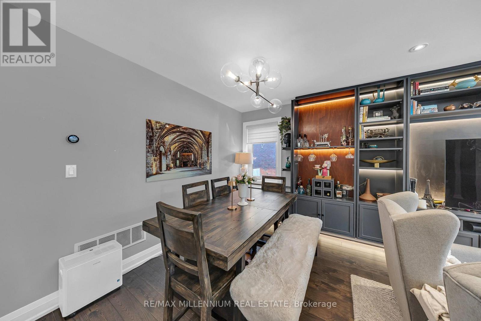 16 Sultana Avenue, Toronto, Ontario  M6A 1S8 - Photo 6 - C13836496