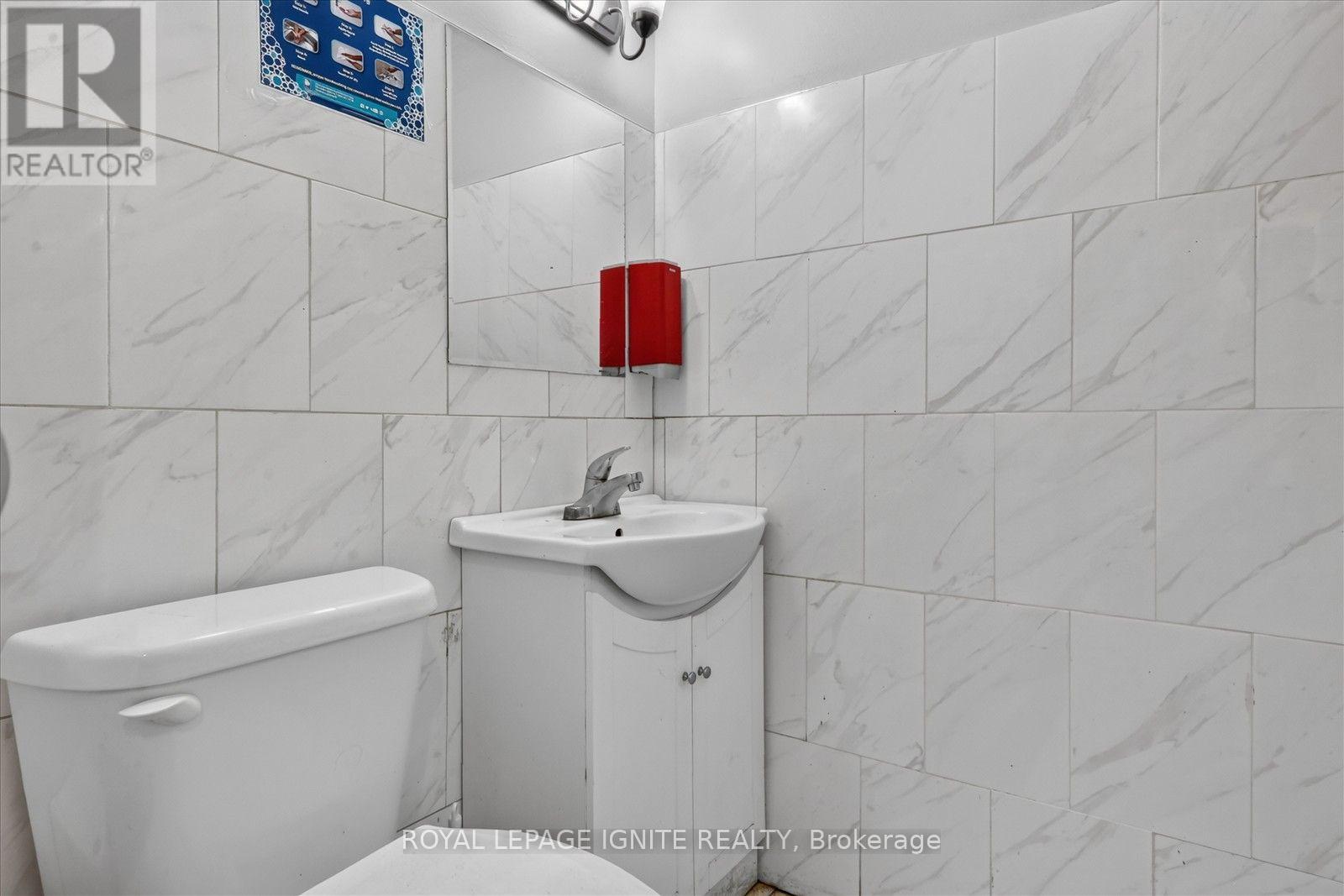 5 - 1050 Simcoe Street N, Oshawa, Ontario  L1G 4W5 - Photo 19 - E13836414