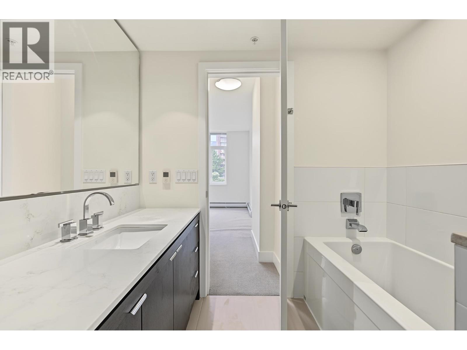 408 158 W 13th Street, North Vancouver, British Columbia  V7M 0A7 - Photo 10 - R3170143