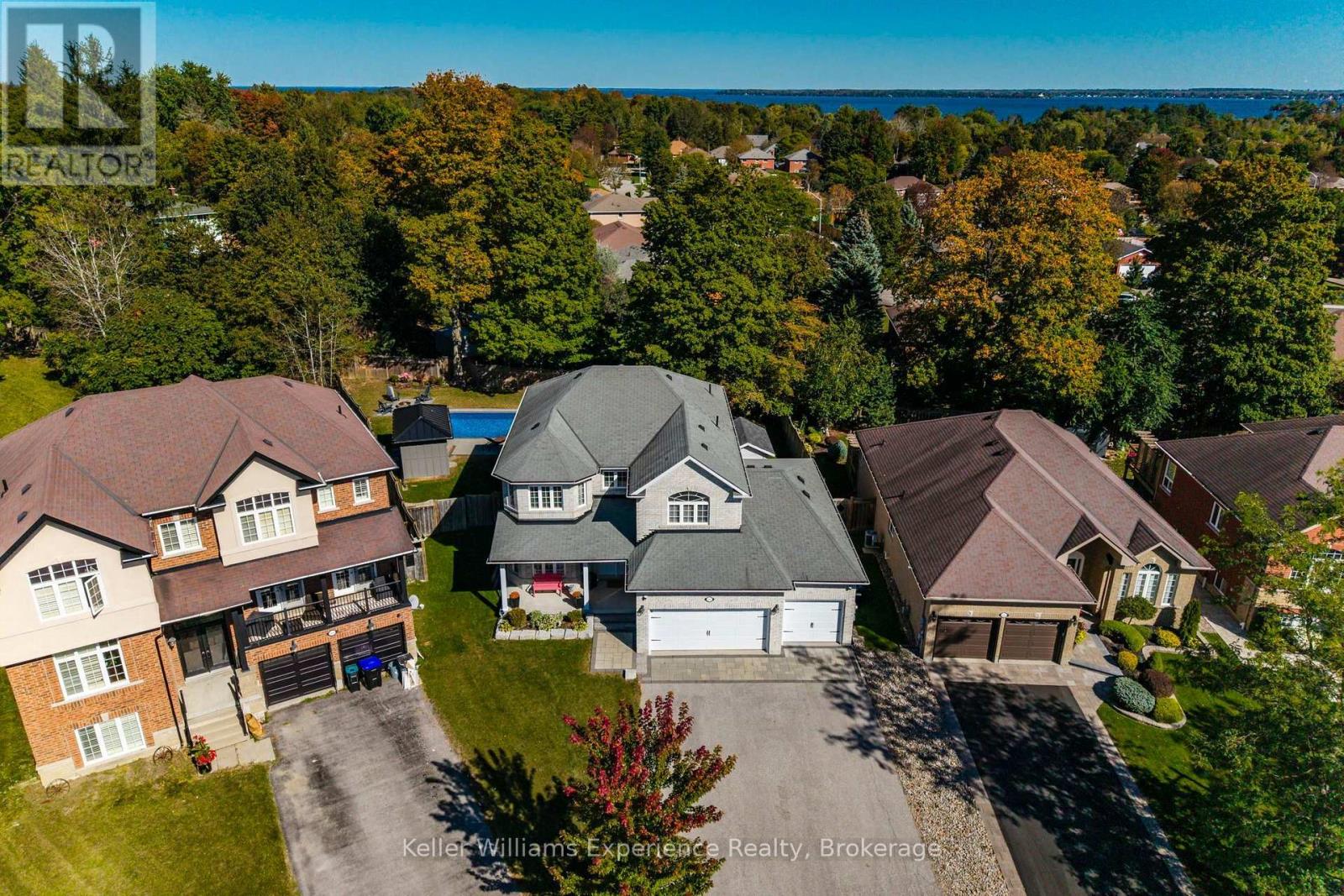 2007 Celeste Street, Innisfil, Ontario L9S 4Z6 - Photo 1 - N13836408