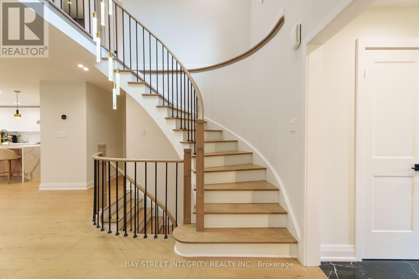 2247 Rodick Road, Markham, Ontario  L6C 1R1 - Photo 9 - N13836484