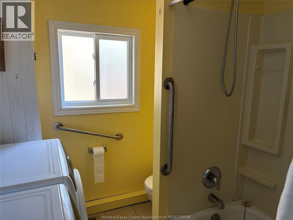 386 North Malden, Essex, Ontario  N8M 2V3 - Photo 14 - 26023817