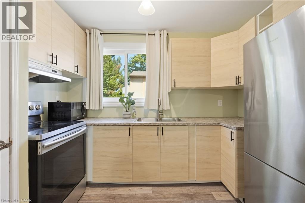 63 Fonthill Road Unit# 14, Hamilton, Ontario  L9C 6T1 - Photo 15 - 40845002