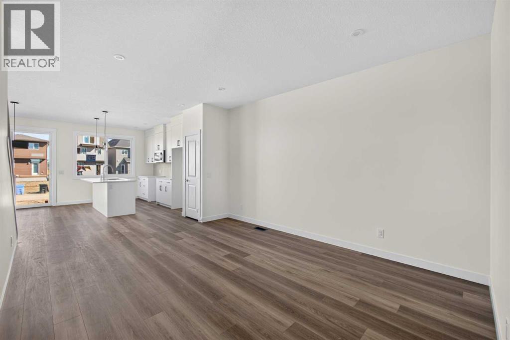 202 Starling Boulevard Nw, Calgary, Alberta  T3P 3E1 - Photo 4 - A2348499