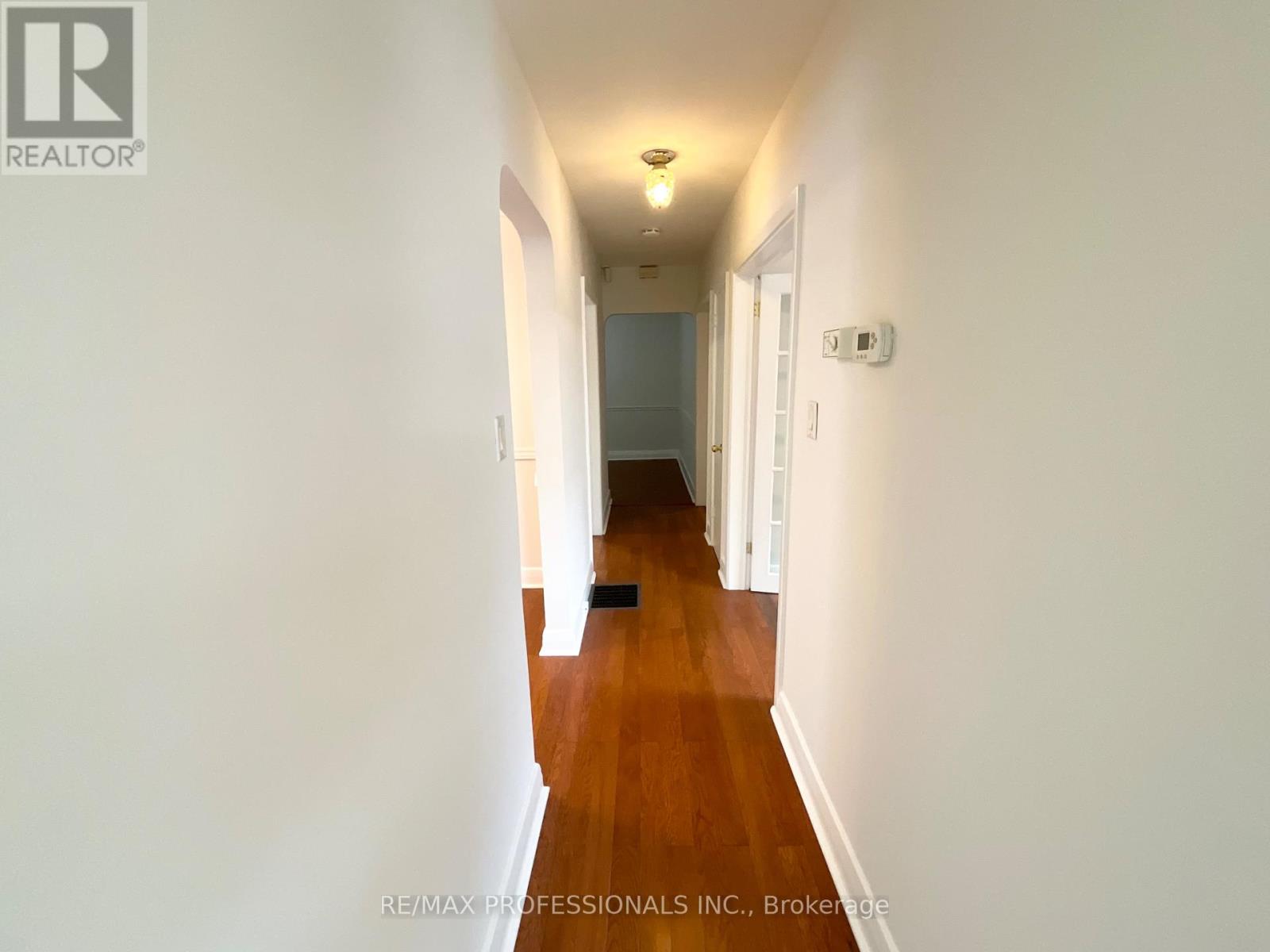 130 Yorkview Drive, Toronto, Ontario  M8Z 2G4 - Photo 11 - W13835482