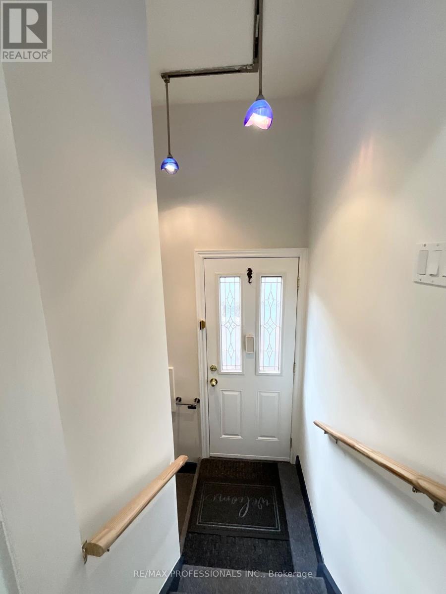 130 Yorkview Drive, Toronto, Ontario  M8Z 2G4 - Photo 22 - W13835482