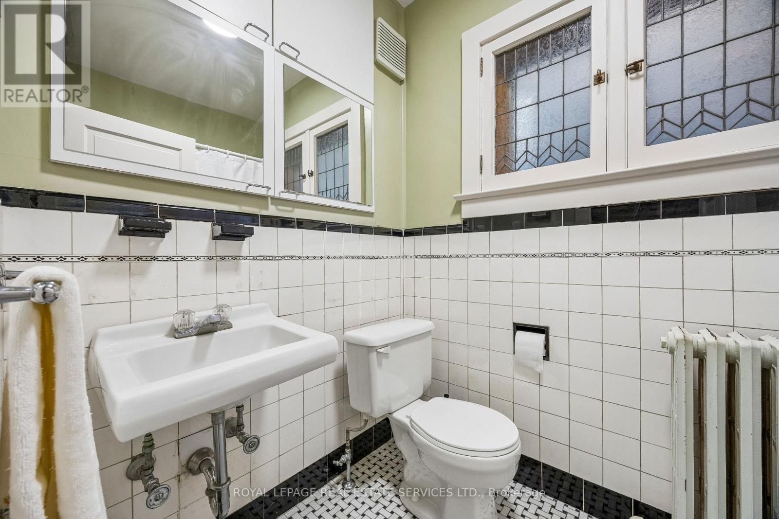 602 Indian Road, Toronto, Ontario  M6P 2C5 - Photo 10 - W13836492