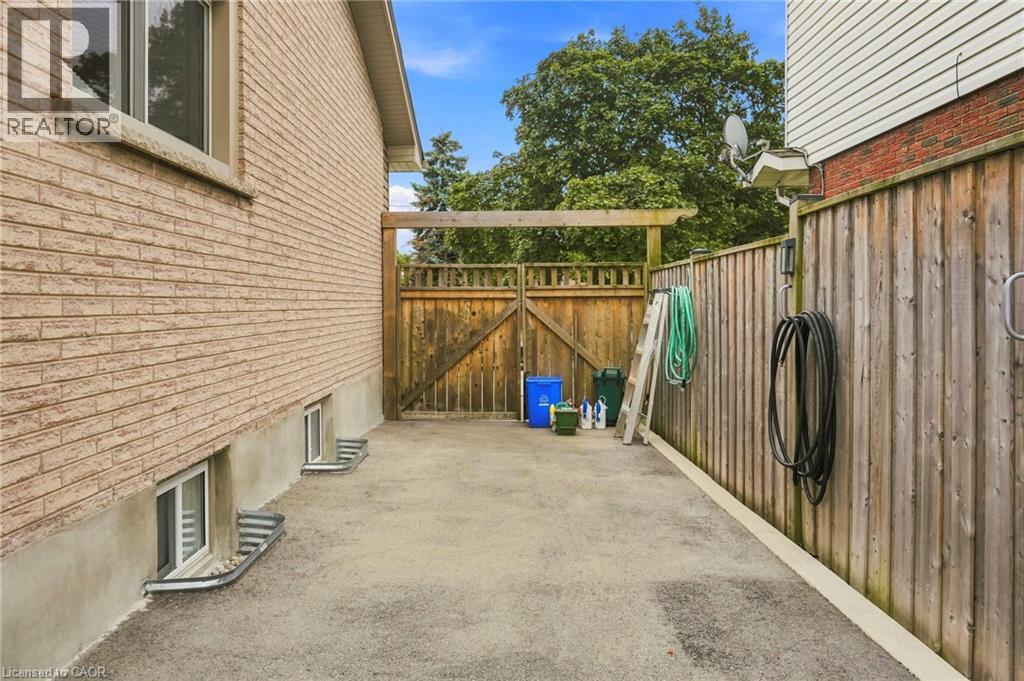 1008 Garth Street, Hamilton, Ontario  L9C 4L6 - Photo 41 - 40851803