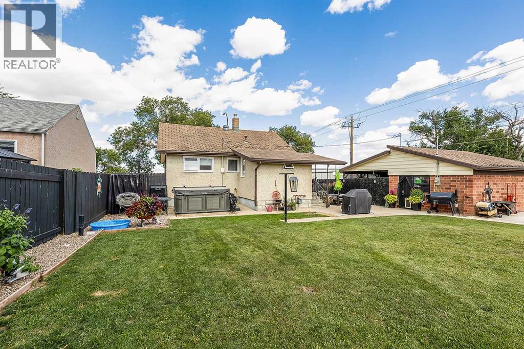 708 Broadway Avenue E, Redcliff, Alberta  T0J 2P0 - Photo 34 - A2341428