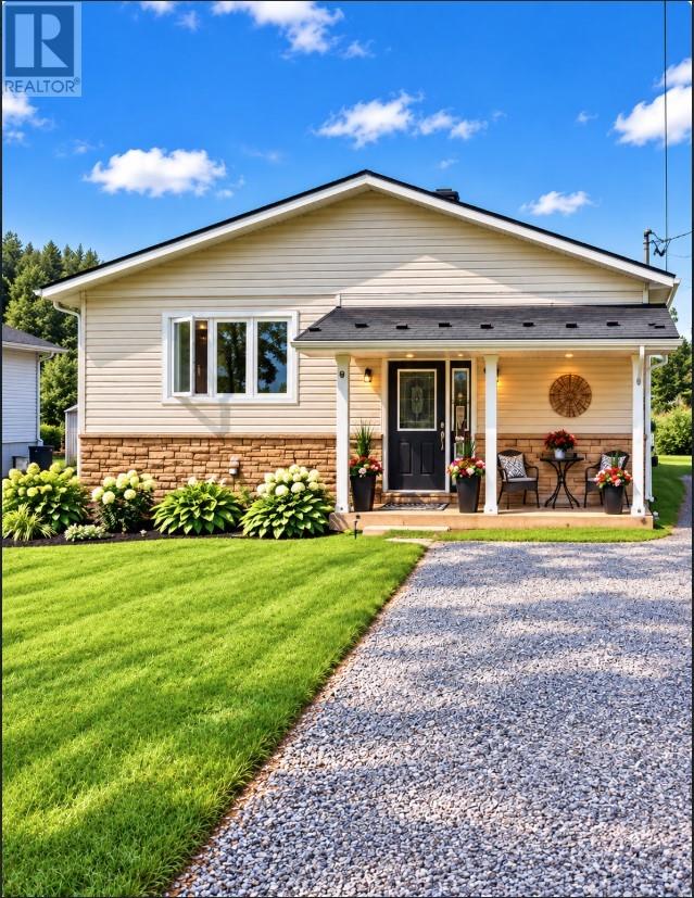 94 Hill Street, Wahnapitae, Ontario  P0M 3C0 - Photo 2 - 2130646