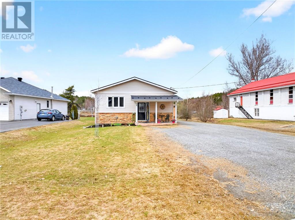 94 Hill Street, Wahnapitae, Ontario  P0M 3C0 - Photo 64 - 2130646