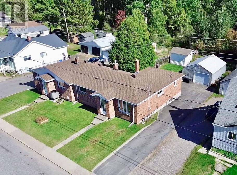 132 First Ave N, Levack, Ontario  P0M 2C0 - Photo 3 - 2130638