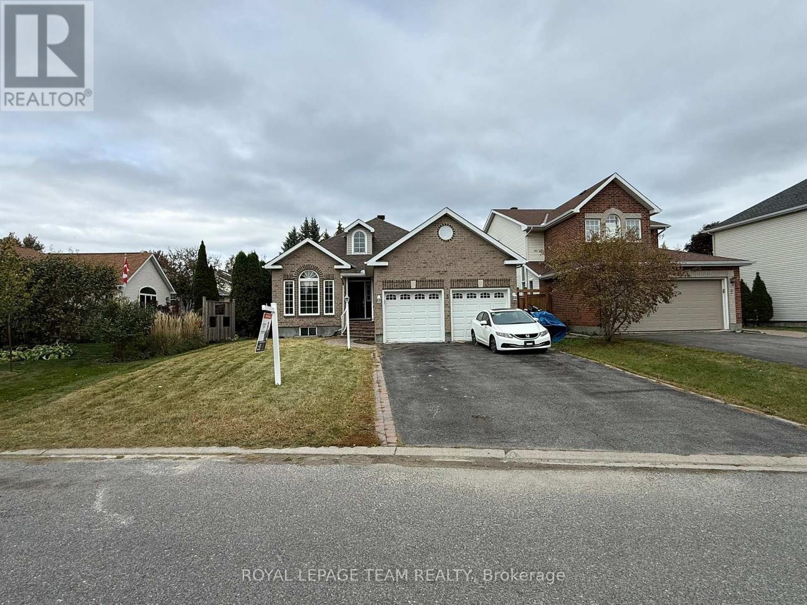 3 SAMUEL MANN AVENUE, Ottawa, Ontario