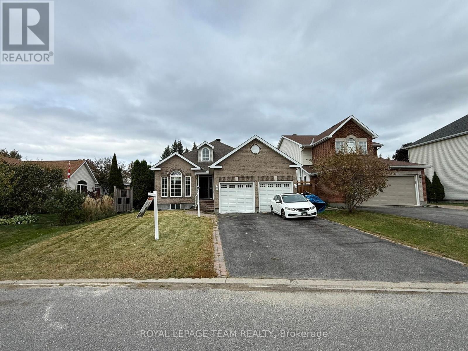 3 Samuel Mann Avenue, Ottawa, Ontario  K2S 1X3 - Photo 2 - X13830868