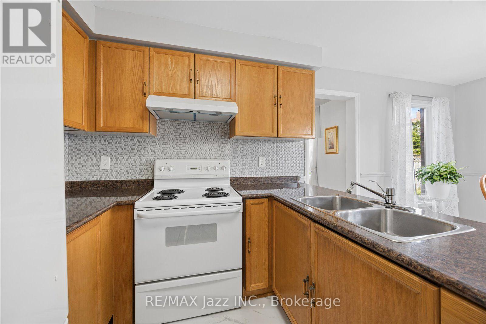 894 Grandview Street N, Oshawa, Ontario  L1K 2E3 - Photo 11 - E13836528