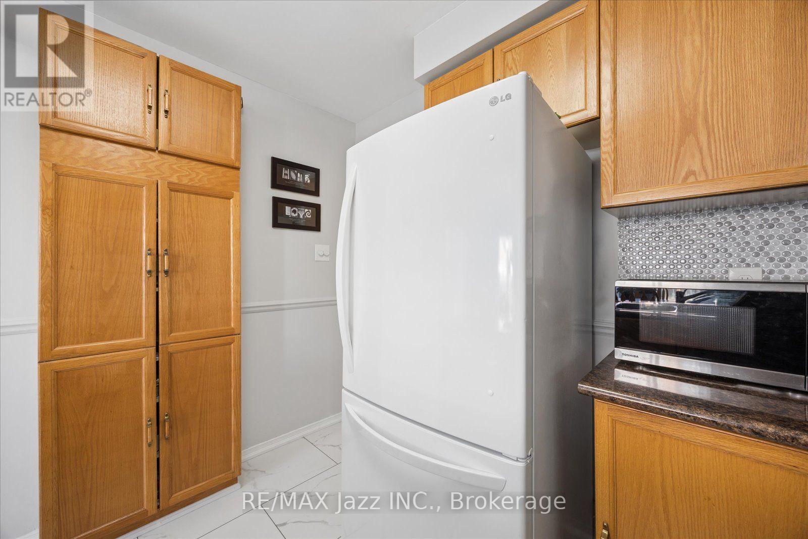 894 Grandview Street N, Oshawa, Ontario  L1K 2E3 - Photo 12 - E13836528