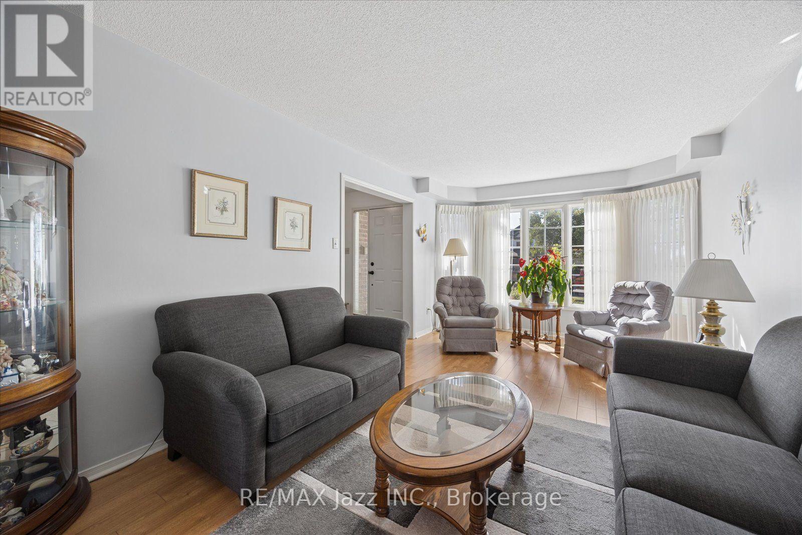 894 Grandview Street N, Oshawa, Ontario  L1K 2E3 - Photo 6 - E13836528