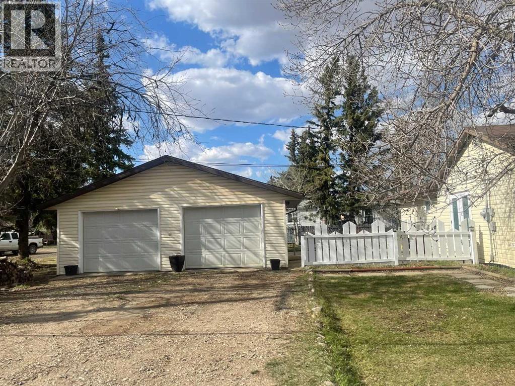 202, 1st Street West, Lashburn, Saskatchewan  S0M 1H0 - Photo 2 - A2297576