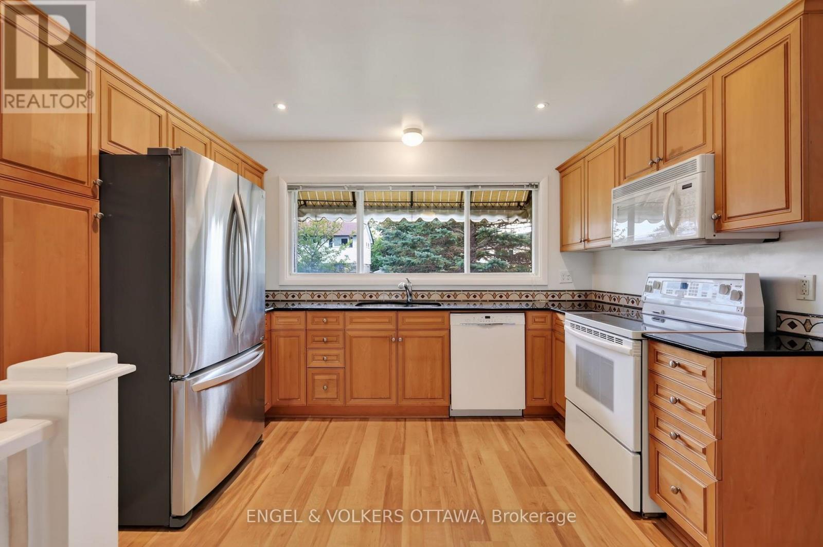 1228 Henry Farm Drive, Ottawa, Ontario  K2C 2E2 - Photo 3 - X13836660