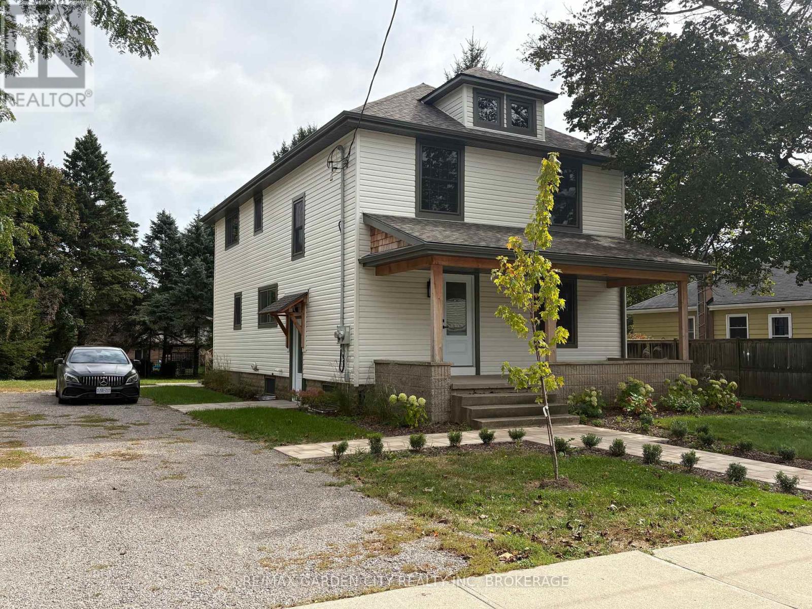 1 - 1105 HAIST STREET