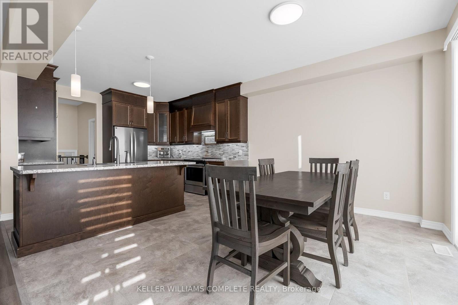 1208 Hansler Road, Thorold, Ontario  L2V 0G2 - Photo 12 - X13836718