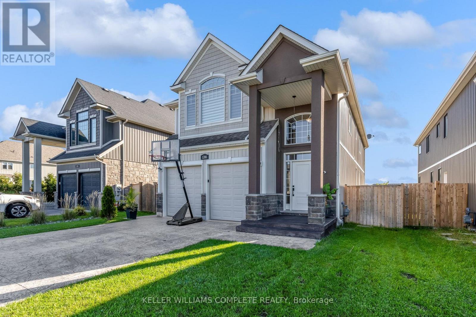 1208 Hansler Road, Thorold, Ontario  L2V 0G2 - Photo 3 - X13836718