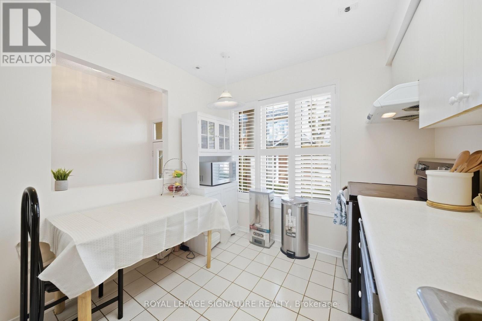 552 - 83 Mondeo Drive, Toronto, Ontario  M1P 5B6 - Photo 9 - E13836570