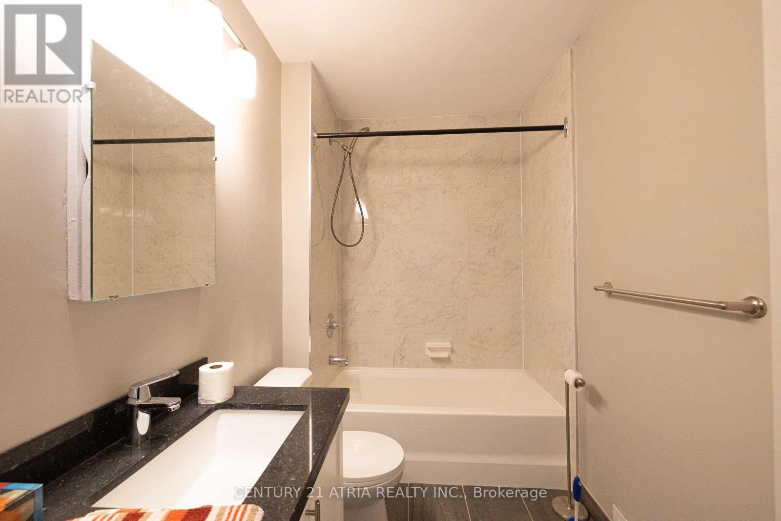 348a Donlands Avenue, Toronto, Ontario M4J 3S1 - Photo 14 - E13836670
