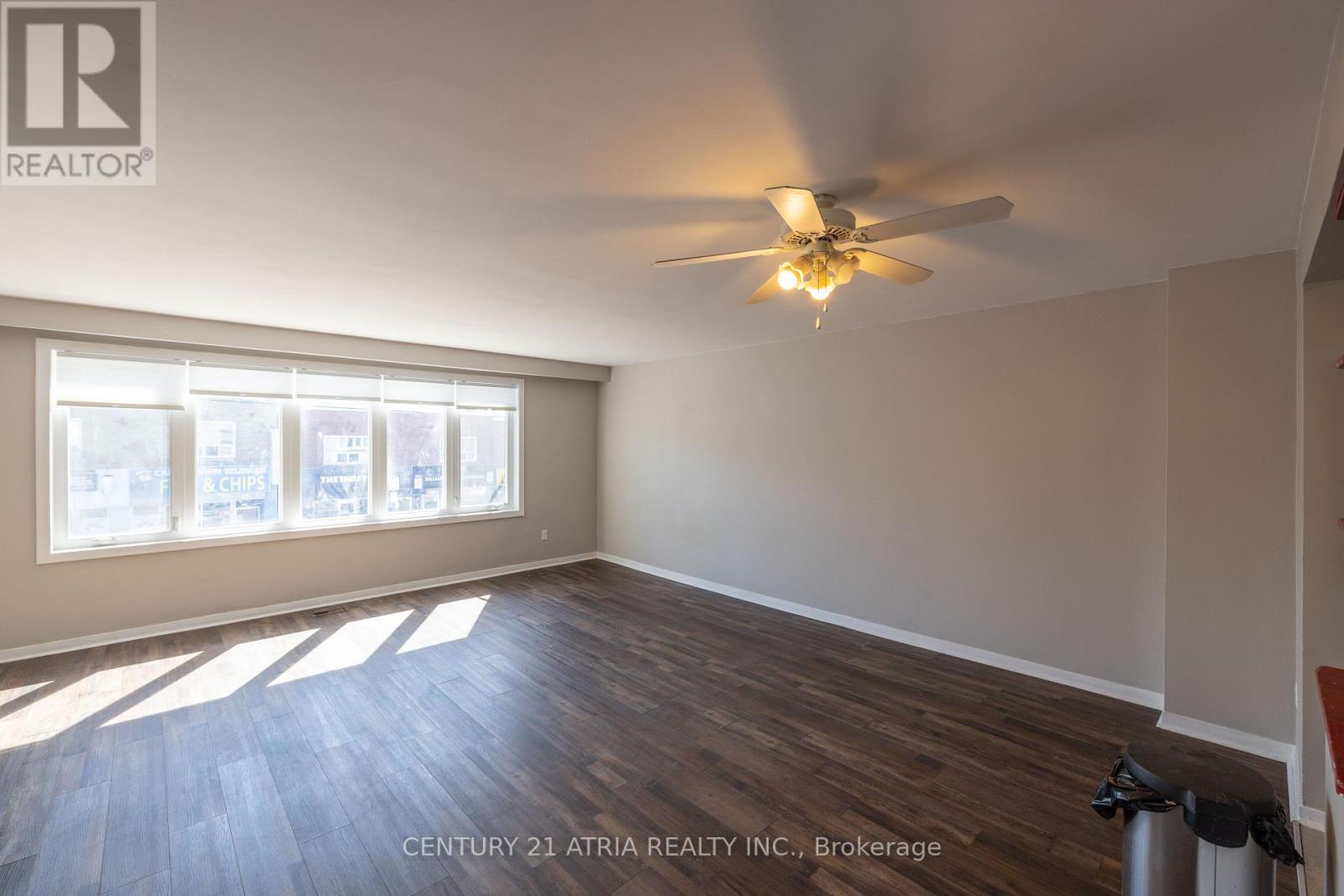 348a Donlands Avenue, Toronto, Ontario M4J 3S1 - Photo 2 - E13836670