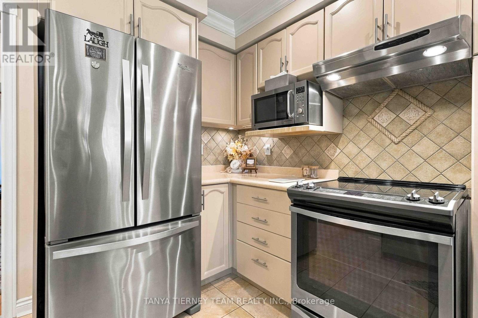 111 Watford Street, Whitby, Ontario  L1M 1G5 - Photo 12 - E13836698