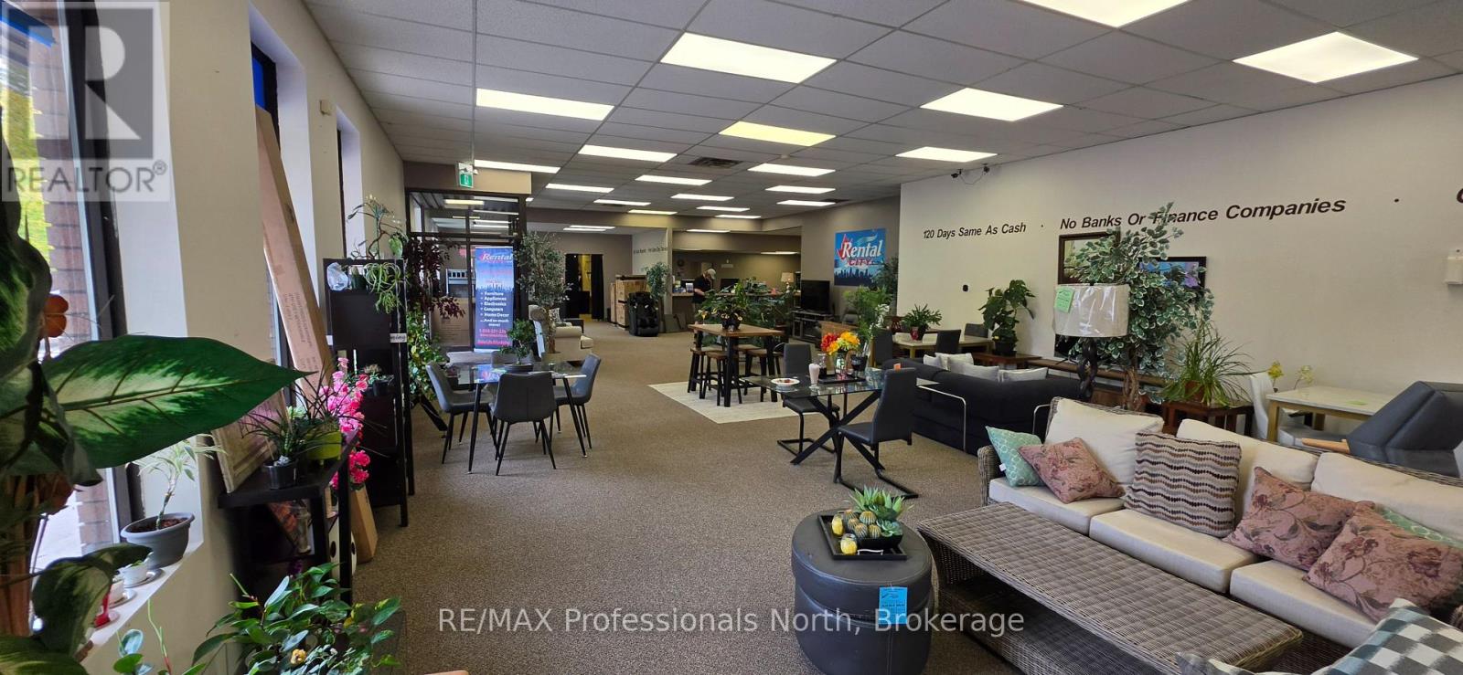 15 Cann Street, Huntsville, Ontario  P1H 1H3 - Photo 11 - X13836702
