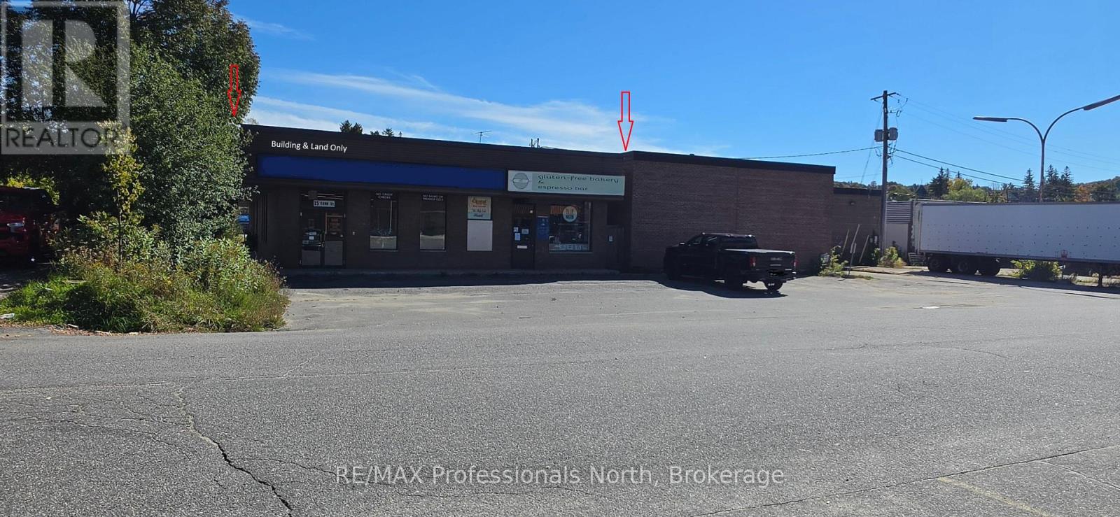 15 Cann Street, Huntsville, Ontario  P1H 1H3 - Photo 3 - X13836702