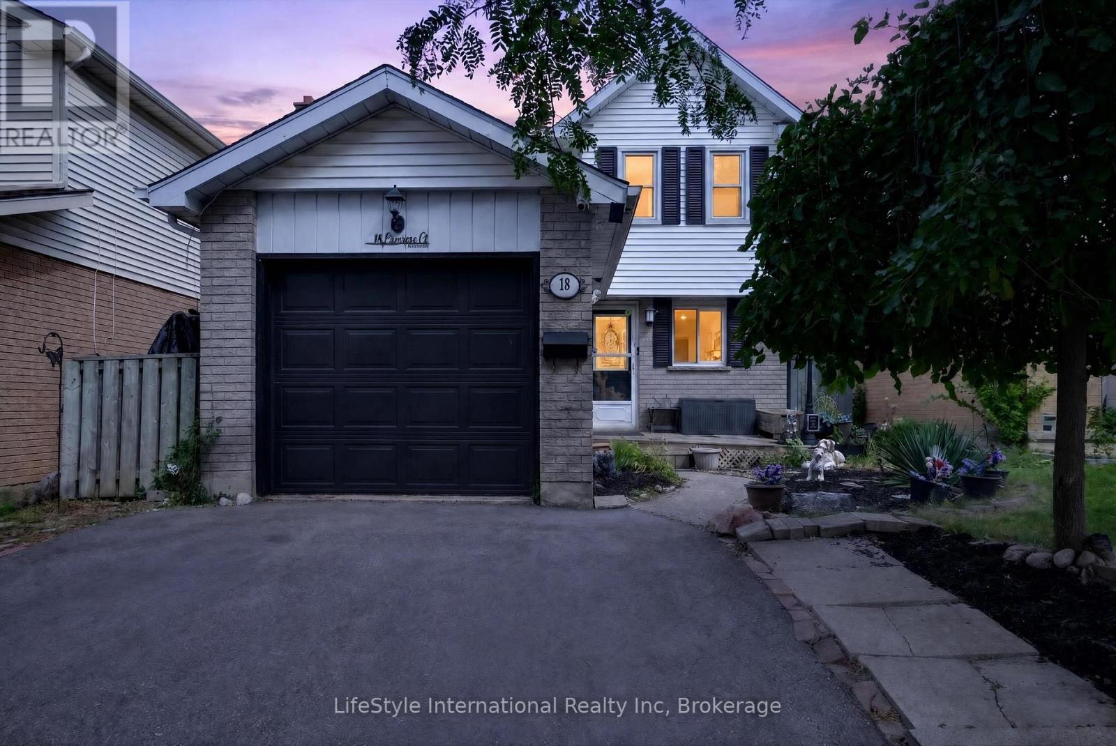 18 Camrose Court, Kitchener, Ontario N2M 5J4 - Photo 3 - X13836726