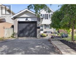 18 CAMROSE COURT, Kitchener, Ontario