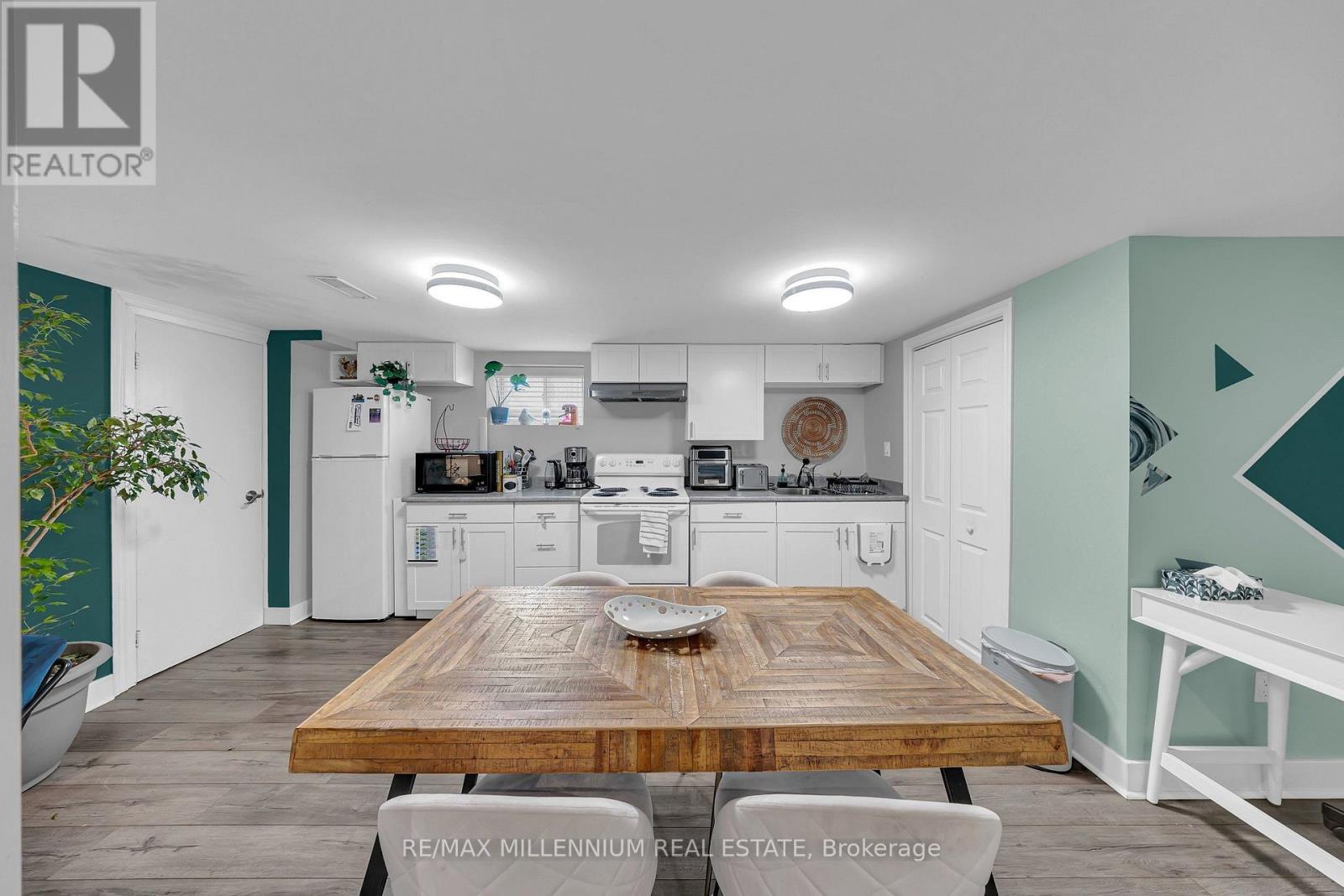 16 Sultana Avenue, Toronto, Ontario  M6A 1S8 - Photo 28 - C13836496