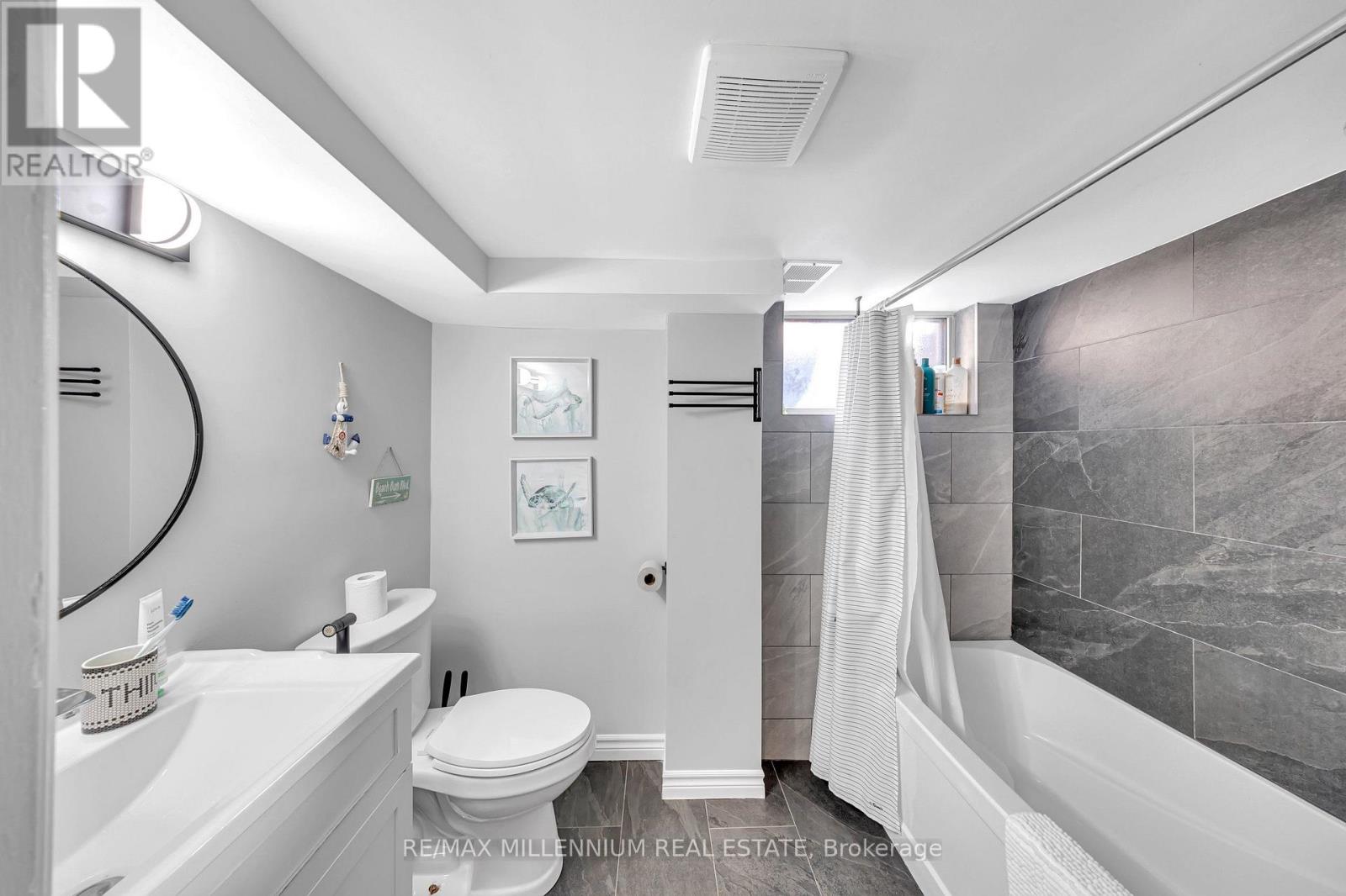 16 Sultana Avenue, Toronto, Ontario  M6A 1S8 - Photo 32 - C13836496