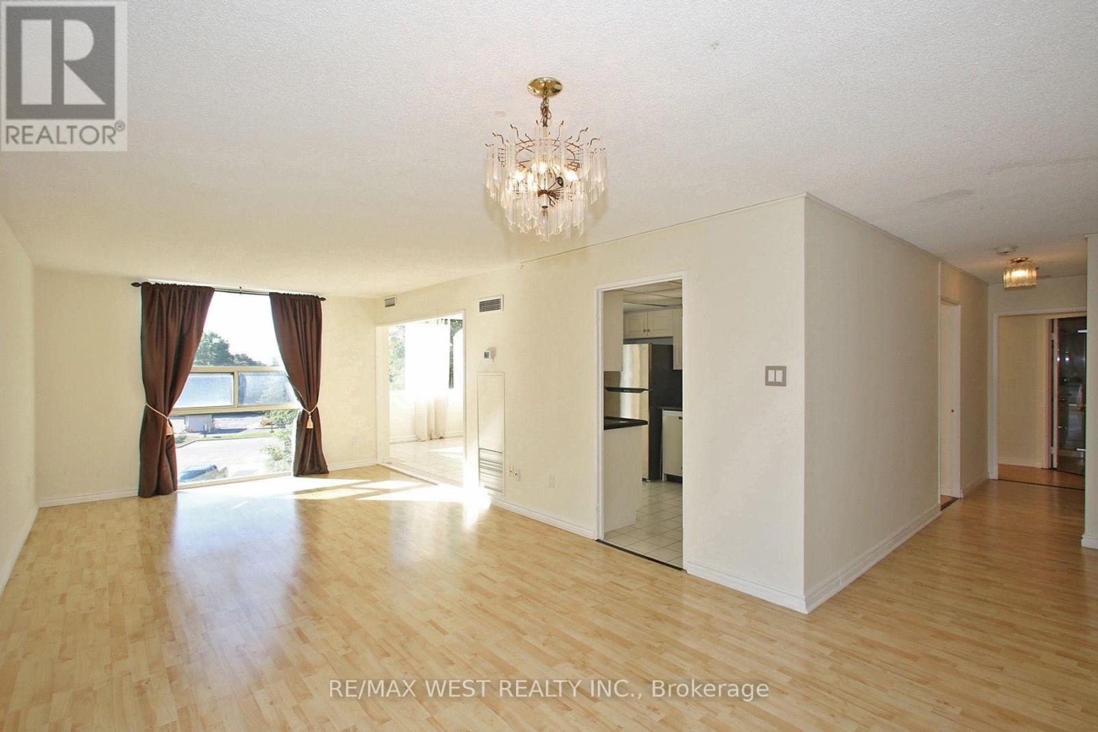 305 - 40 Harding Boulevard W, Richmond Hill, Ontario  L4C 9S5 - Photo 10 - N13836534