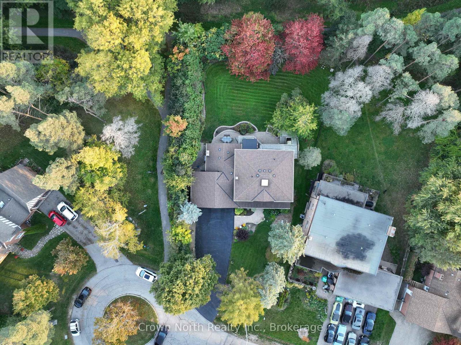 17 Black Willow Court, Richmond Hill, Ontario  L4E 2M7 - Photo 4 - N13836712